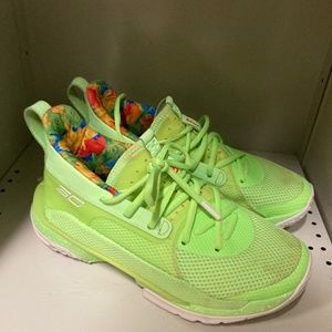 Size 7 Sour patch kids under armour curries